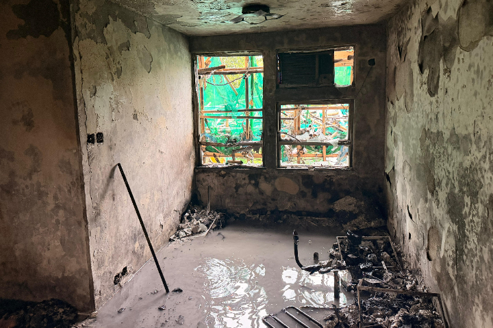 宏福苑災後搜索困難,港府預計整體工作需耗時約三至四星期完成。圖/取自香港警務處