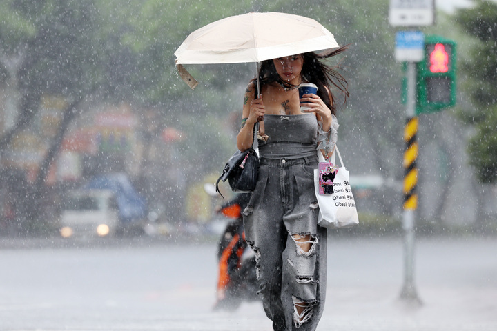 天氣不穩定全台防強陣雨　下周恐又有颱風生成