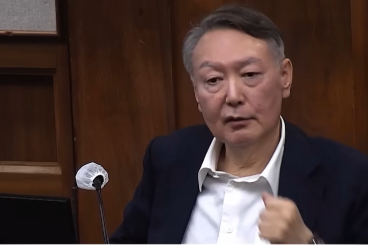 韓前總統尹錫悅遭求死刑！90分鐘敲桌怒吼：獨裁？逼我也不幹