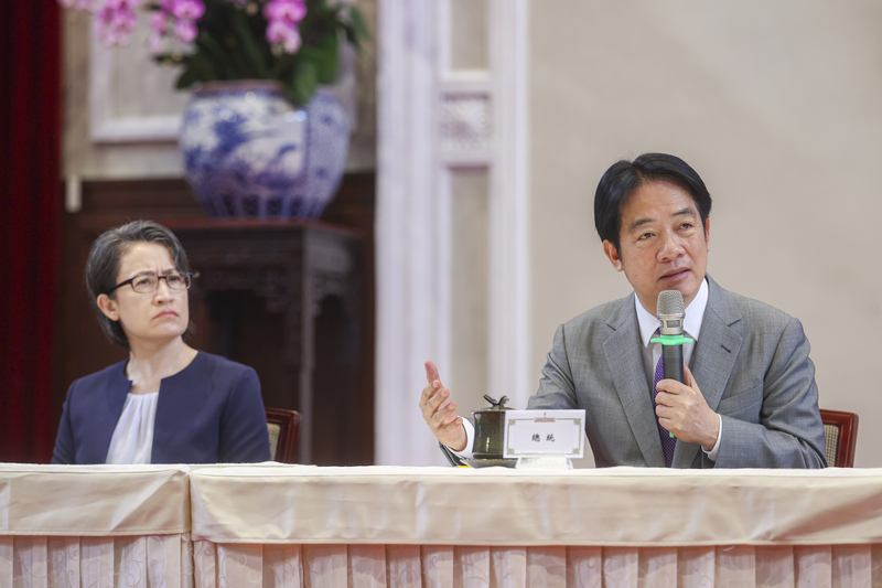 【梅花評論】賴清德兩難困境：驅趕和平鴿子或擁抱戰鬥黑熊