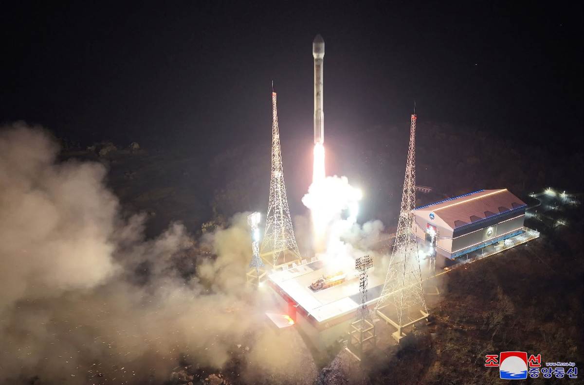平壤成功發射偵察衛星 南韓：獲俄方協助