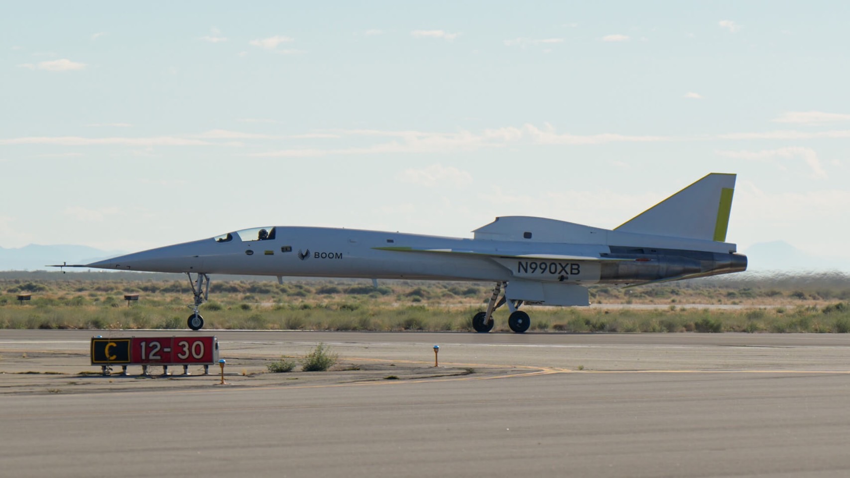 XB-1 的碳複合材料和鈦機身由三台通用電氣 J85 引擎驅動。圖/取自BOOM官網