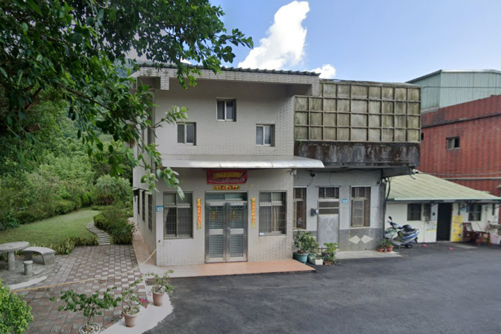 蔡正元說，被稱「賴皮寮」的萬里區中福路84號非賴清德老家，而是當年「礦商辦公室」。圖／取自Google地圖
