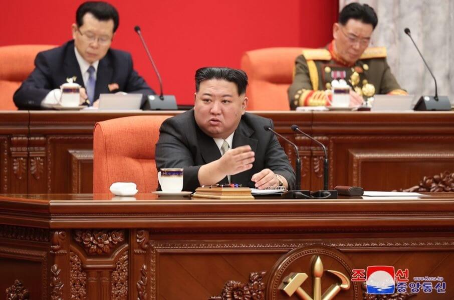 北韓領導人金正恩宣布在2024年將發射軍事衛星。圖/取自北韓中央通信社網頁kcna.kp