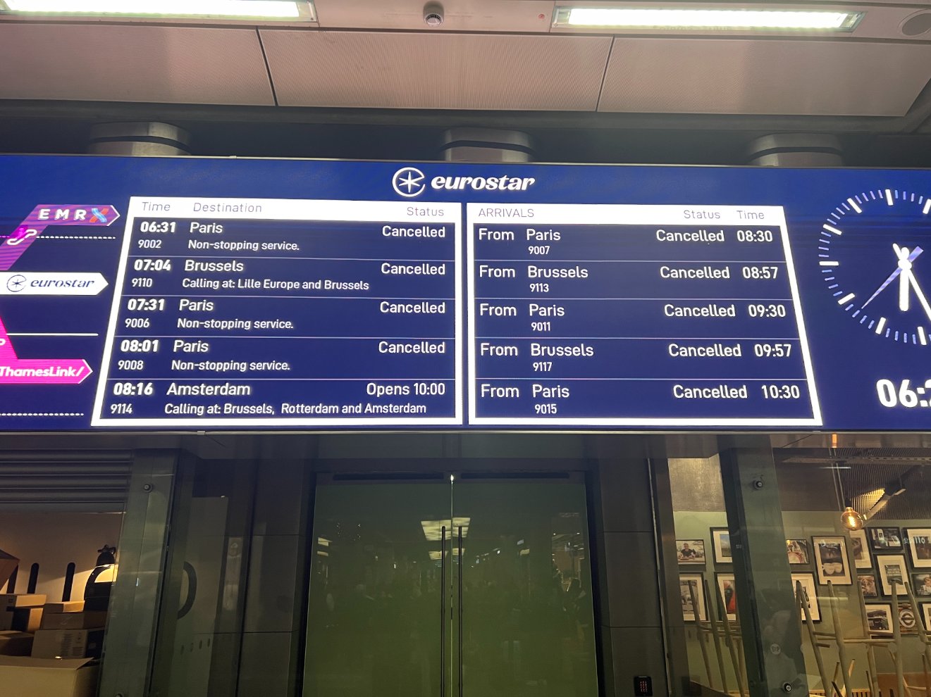 往返歐陸與倫敦的歐洲之星列車幾乎全數取消。圖/取自Simon Calder《推特》