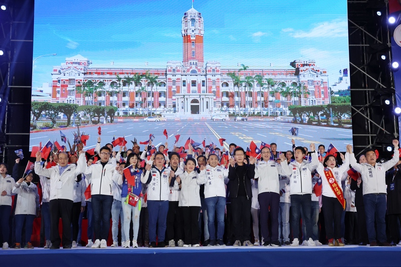 如果是國民黨侯友宜當選，因他主張基於憲法的九二共識，兩岸至少可恢復溝通協商，戰爭引信將可解除。圖/中央社