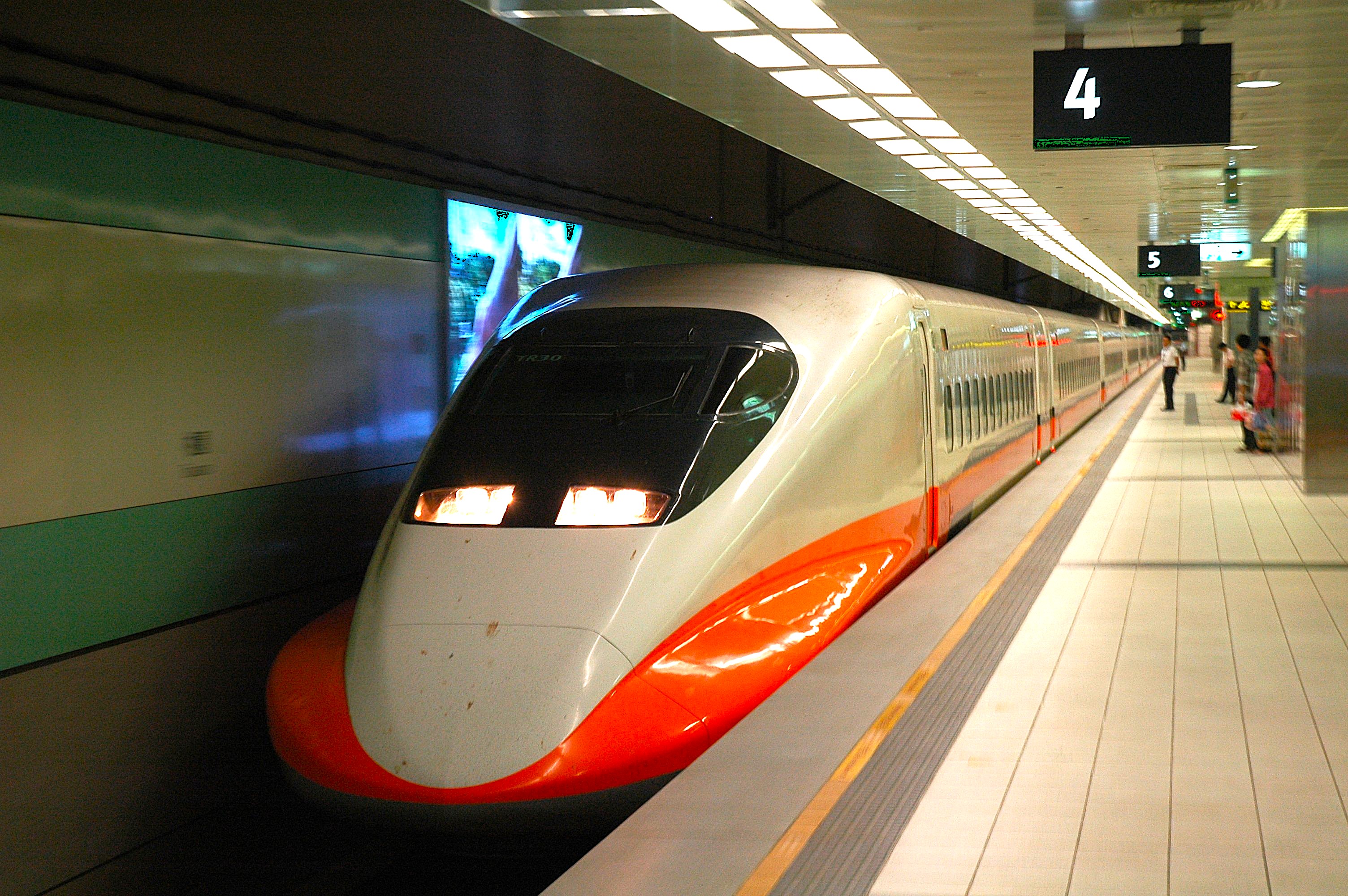 台灣高鐵700T型列車示意圖。圖/Jpatokal,Wikimedia Commons,CC BY-SA 4.0