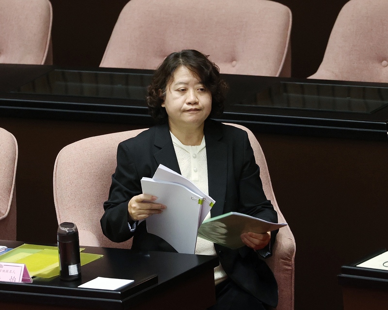 遭否決的大法官被提名人劉靜怡於12日赴立院接受立委詢問。圖/中央社