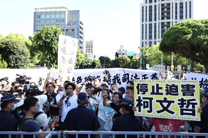 彭振聲妻輕生悲劇撼政壇　民眾黨怒吼北檢「罔顧人命」 北院爆集結抗議