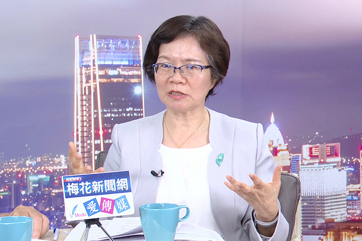 民眾黨不分區立委劉書彬（右）來到由《梅花新聞網》製作、中華戰略學會資深研究員張競主持的《競哥談兵室》討論政壇時事。圖/記者梁鴻欣攝