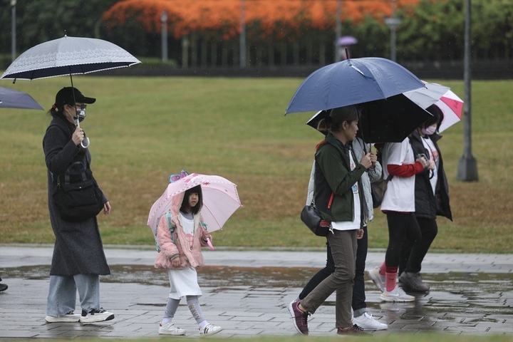 今起連3天全台有雨　下周中部以北低溫下看10度