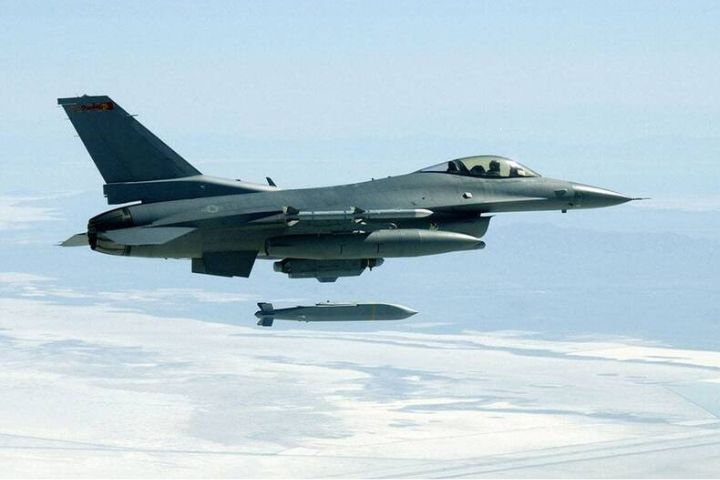 F-16V BLK70戰機9月首架交機　年底前估12架抵台