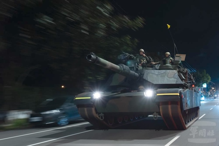 M1A2T戰車首度駛出營區　陸軍584旅新竹防護演練