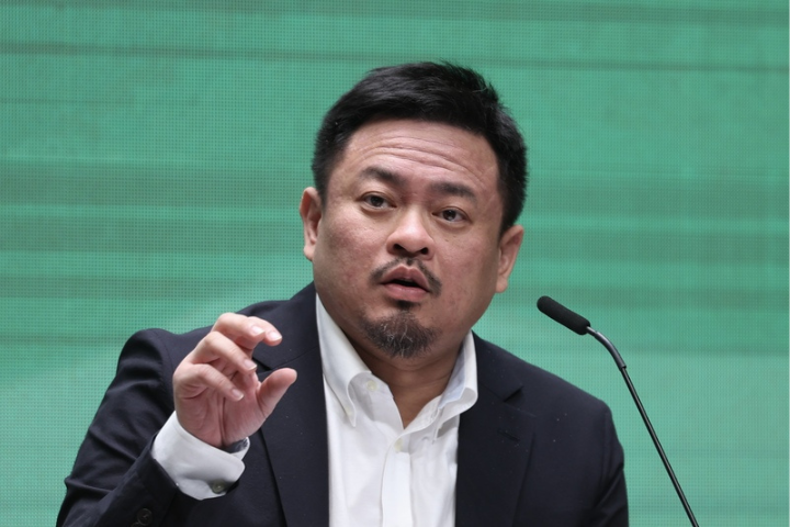洪申翰成慣老闆！勞動部徵駕駛起薪低於最低工資　官員：引述錯誤資料