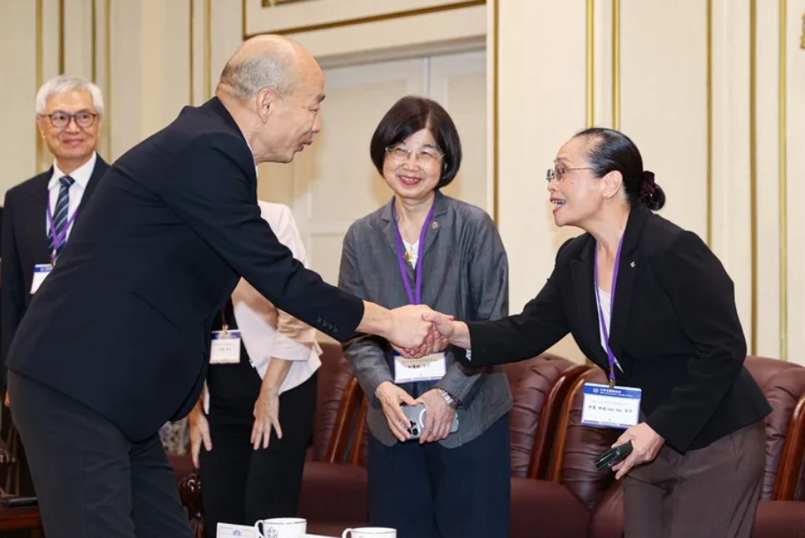 潘孟安率考試院被提名人拜會韓國瑜 盼人事案盡速審核