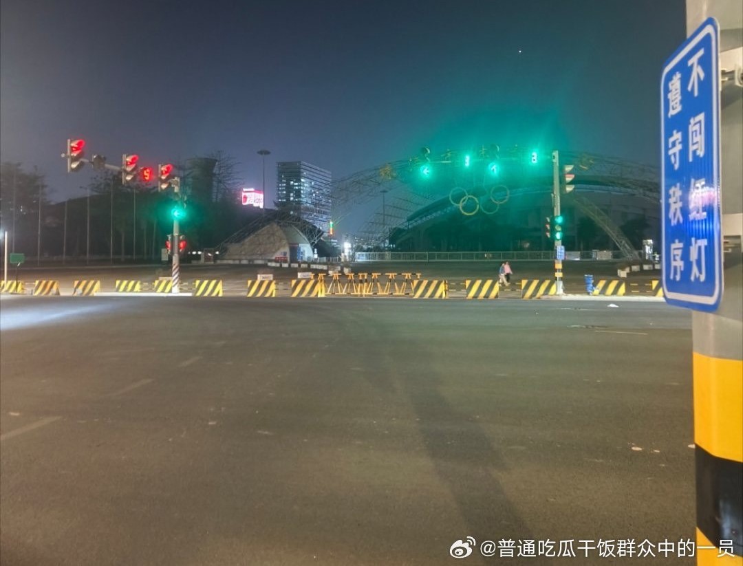 珠海駕車衝撞市民造成35死43傷的慘劇地點，至今都讓人難以釋懷。圖/取自普通吃瓜幹販群眾中的一員微博ˉ