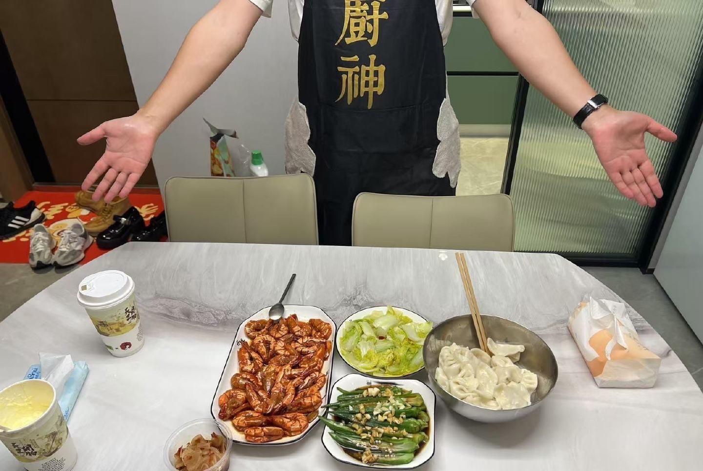 網上接單「上門做飯」大陸年輕人靠廚藝創造收入