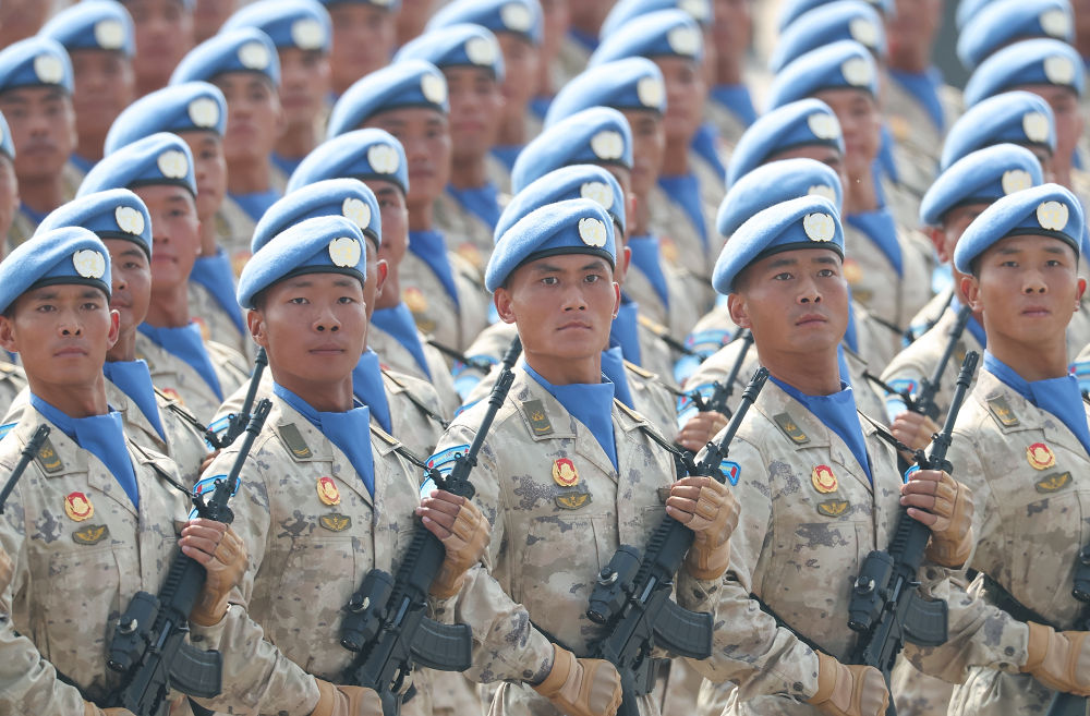 看到九三閱兵時解放軍部隊的壯盛軍容，恐怕很難忽視這支部隊的作戰能力。 圖／取自新華網