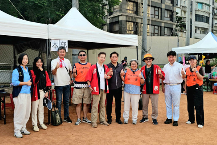 士林分局與台北日僑學校人員合影。圖/士林分局提供