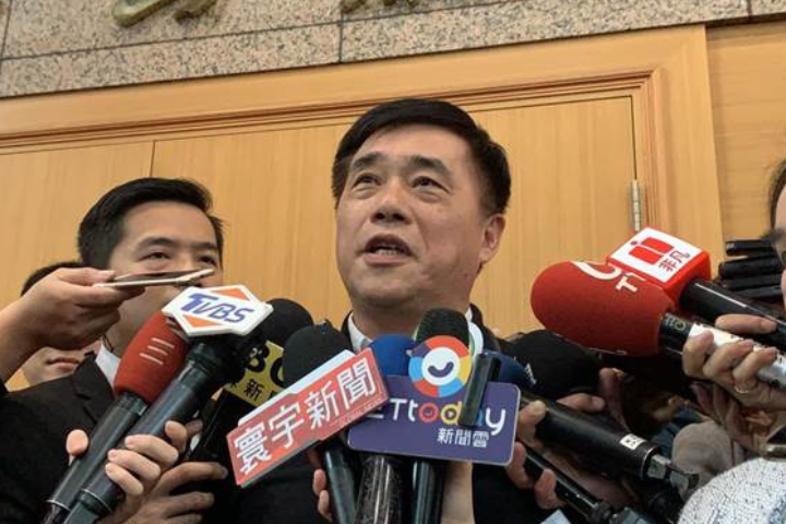 爭議一籮筐 郝龍斌挨批密室協商、拒辯論 郝辦：會參加後續兩場