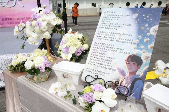 割頸案！恐龍法官、乾哥恐嚇「等我出去你就知」掀眾怒　兇嫌爸媽被肉搜