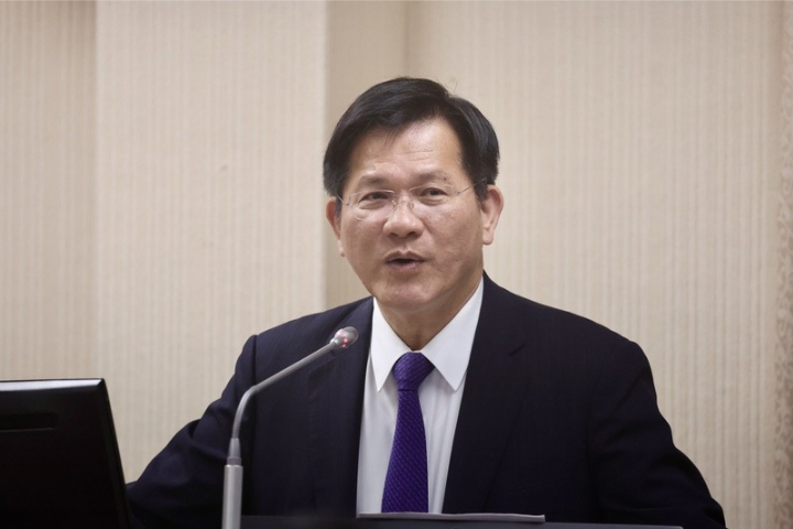涉貪外交官潛逃、川普指晶片小偷　林佳龍回應遭網批：無用的外交部長
