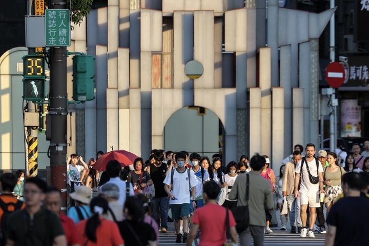 白天回溫北部上看30度 周五東北季風轉強影響至下周一