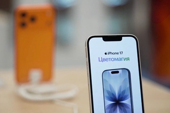 俄經濟放緩擋不住需求　iPhone 17在莫斯科登場　預購暴增66%