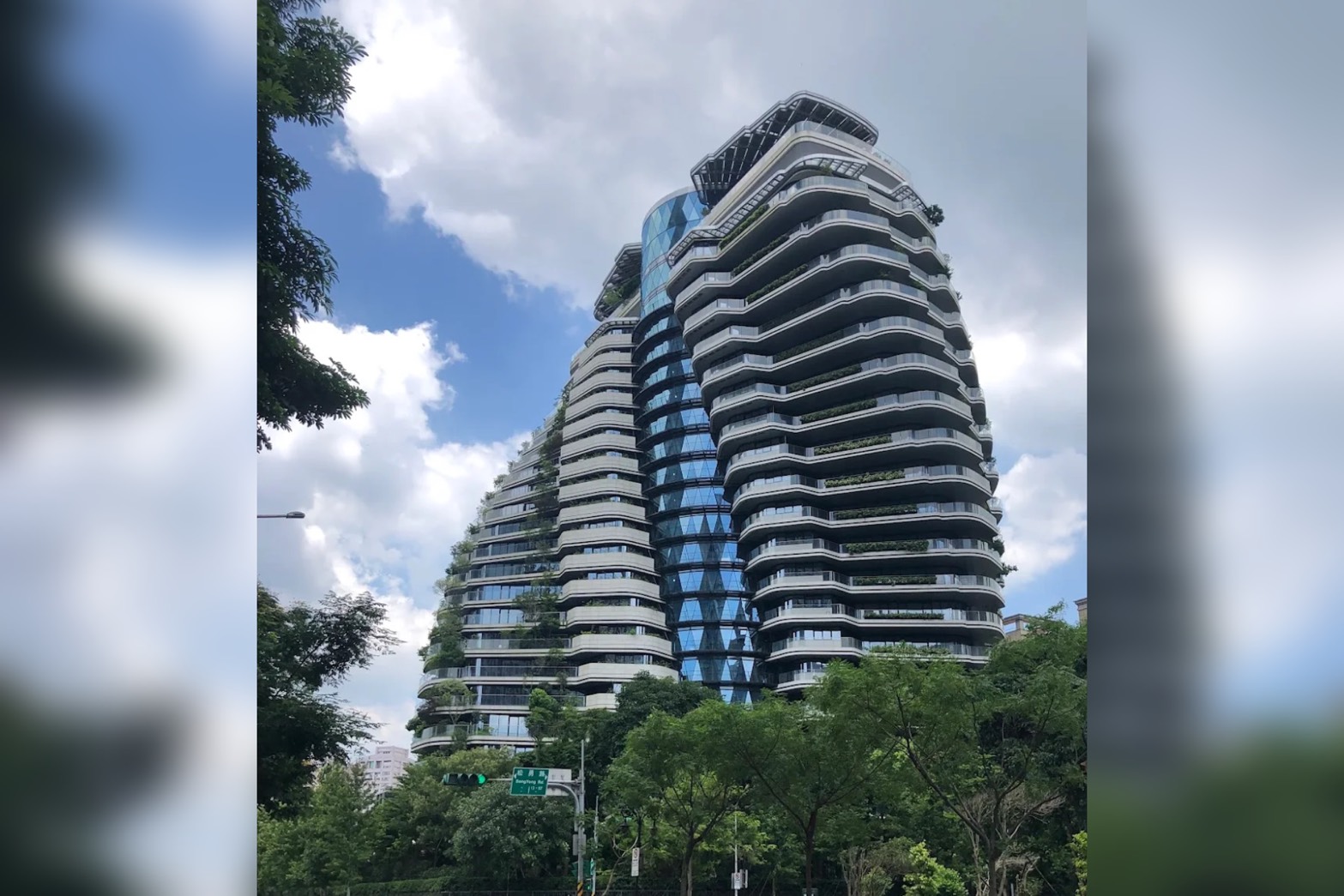 圖為北市知名豪宅陶朱隱園。圖/取自Google maps（陳鳳泉帳號）