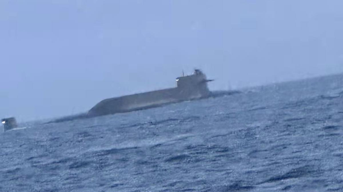 漁民撈小管嚇傻 驚見陸新型核潛艦浮水面
