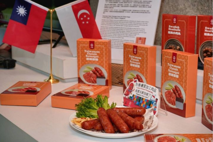 睽違近30年再出發！台灣豬肉重返國際　首批香腸正式出口新加坡