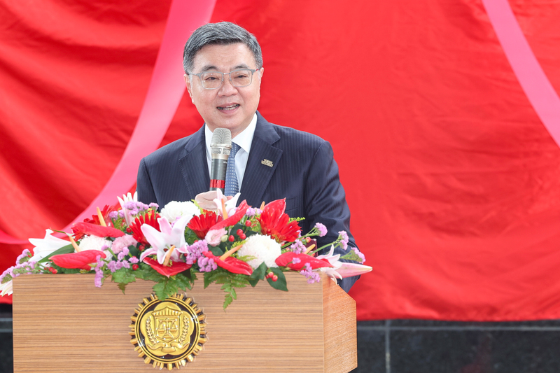 行政院長卓榮泰16日才稱要嚴懲毒駕,且不允許先抓後放,但毒駕衝撞三警的毒蟲竟只遭判一年。圖/中央社