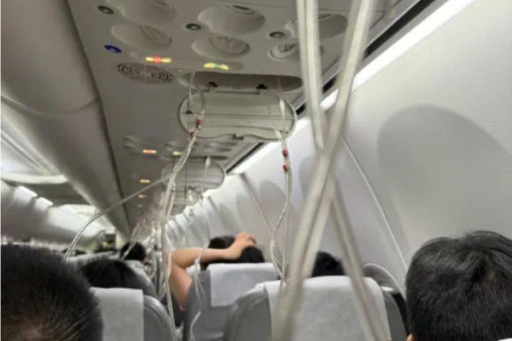 上海飛東京航班高空失壓急降關西機場  乘客驚魂痛斥處置混亂