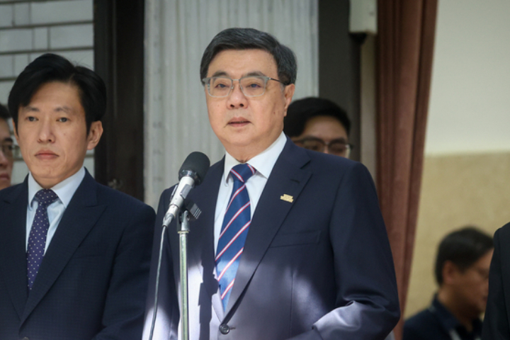 國籍法斬陸配參政！游盈隆認「牽強」　卓榮泰反嗆：政府沒有錯