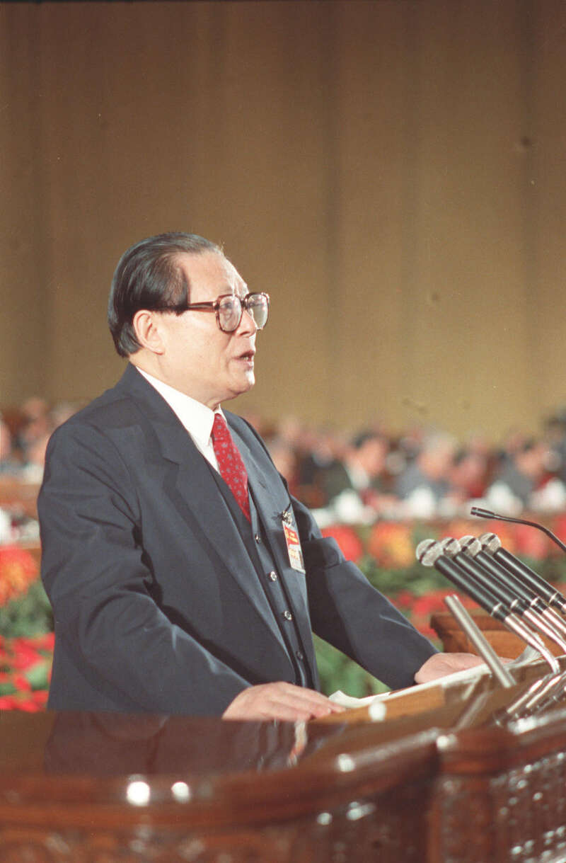 1992年中共十四大是江澤民確立第三代領導核心的重要黨大會。圖／取自央視