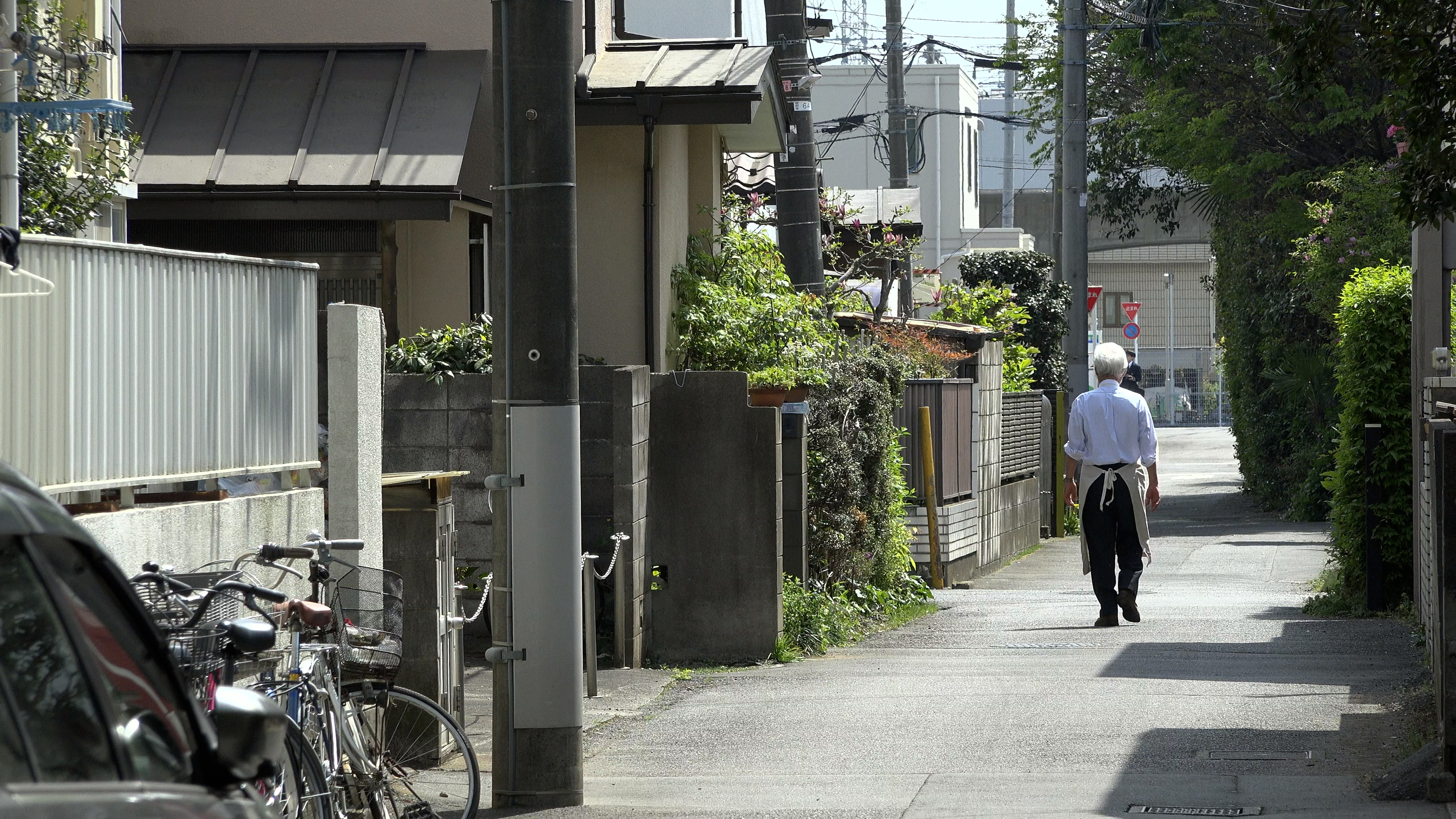 荒川格導演20年持續跟拍宮﨑駿，多數時間都是看著他的背影工作。圖/甲上娛樂提供 