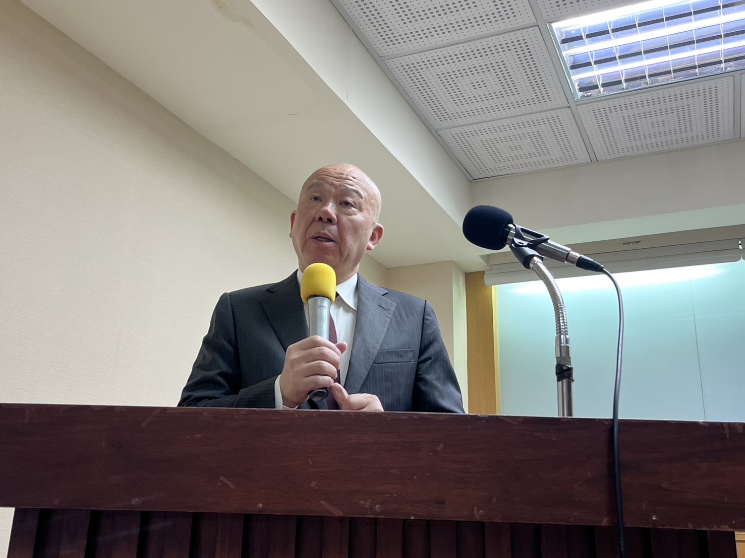 228遺族廖繼斌(見圖)今日表示,任命弒師犯楊振隆是對先烈侮辱,籲在野一同出面發聲。圖/記者黃楚甯攝