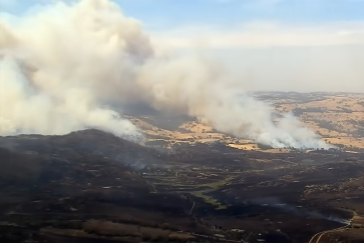 澳洲200場山火失控蔓延　逾11座北市面積3.8萬戶斷電進入災難狀態
