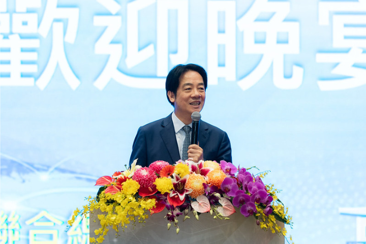 總統賴清德在花蓮水災當天仍「喜孜孜」現身台南台商總會晚宴。圖/取自總統府網站