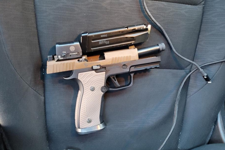 CNN分析影片：美公民遭致命槍擊前　移民探員早已取走身上武器