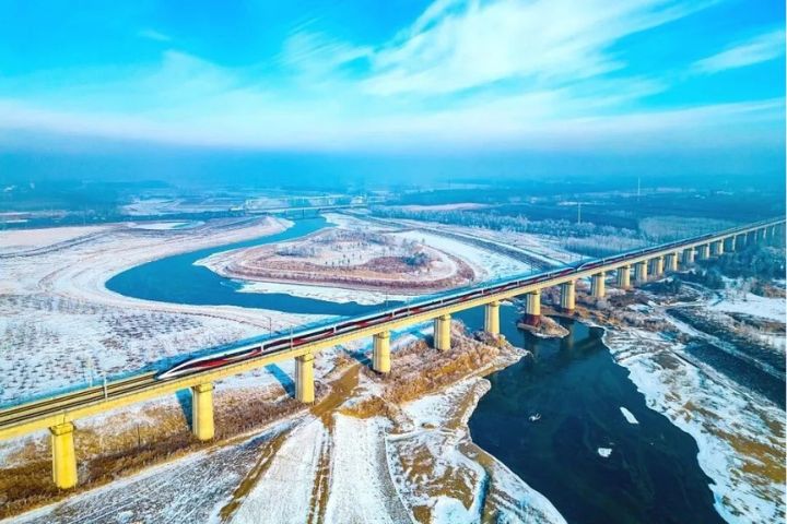 零下30℃照樣跑！高寒高鐵穿「羽絨服」貼「暖暖包」