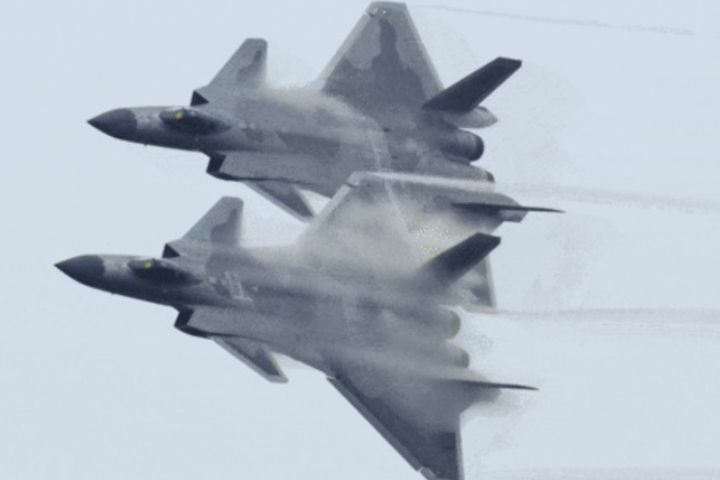 殲-20雷達不只裝機頭　陸研擬「機翼藏預警雷達」協同無人機作戰