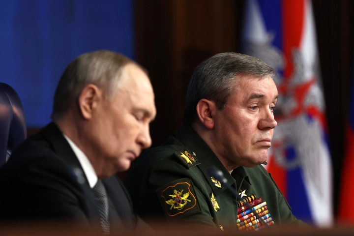 俄參謀總長宣稱在烏克蘭全線推進　鎖定前線重鎮米爾諾赫拉德