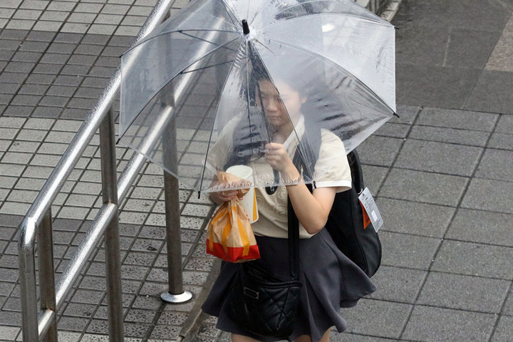 颱風潭美增強北部有感轉涼　雨勢愈晚愈明顯