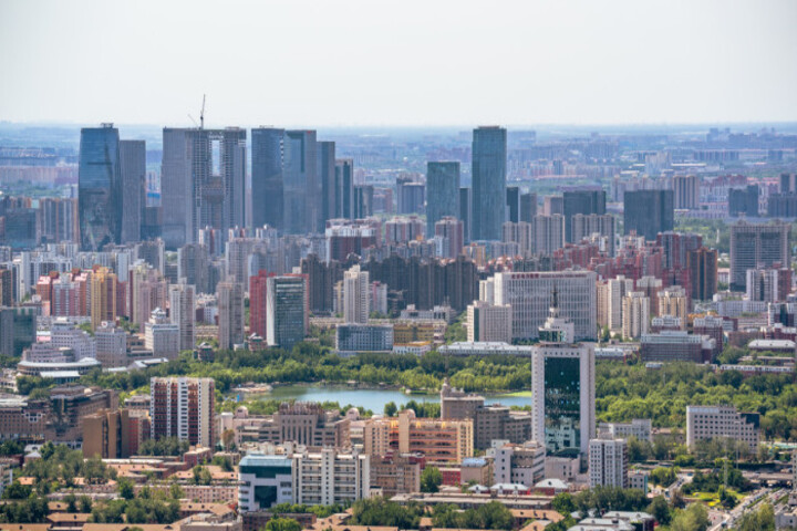 北京正式宣布放寬購屋限制，盼有效提振房市。圖/取自央視網
