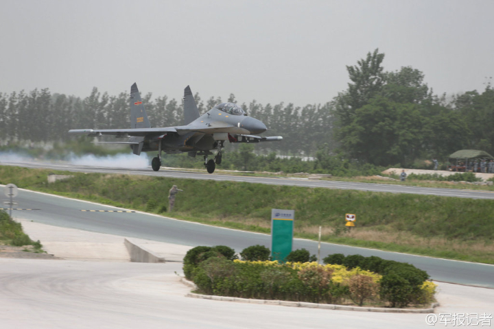共軍從俄烏戰爭學教訓 開始重視公路起降演練