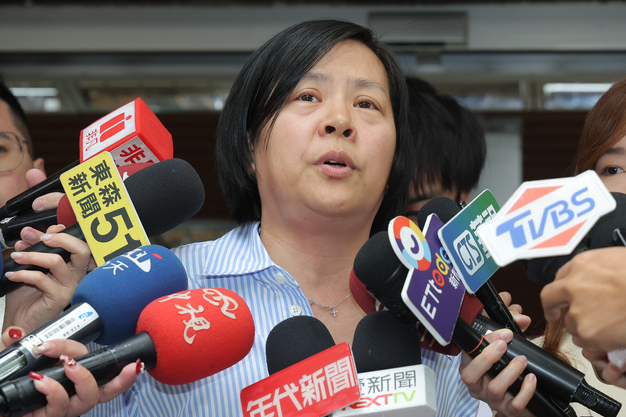 稱高虹安收柯文哲700萬　民眾黨將李貞秀送中評會裁處