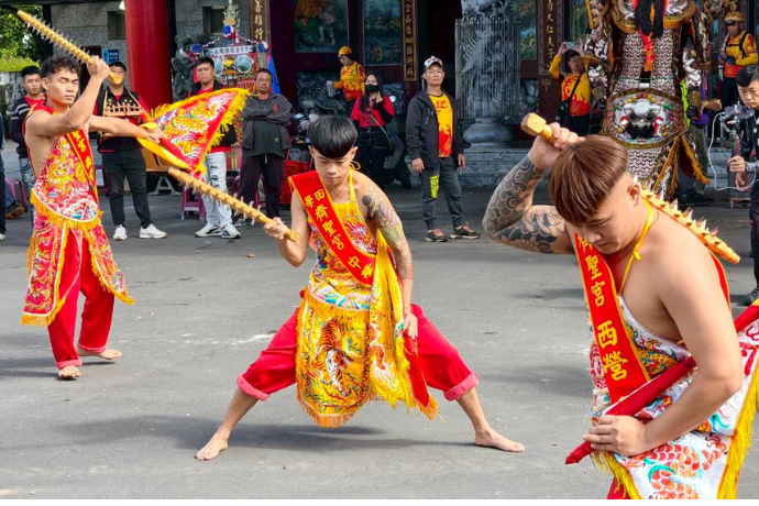 【有片】赤兔鐵馬民俗體驗：富里義聖宮陣頭表演  太平文衡殿老師父關刀迎駕
