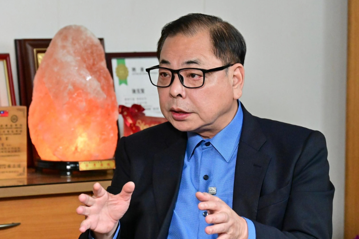 藍竹縣選戰白熱化　陳見賢負面消息連環爆　涉焚化爐、違建疑雲