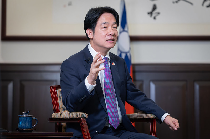 總統賴清德接受《日本經濟新聞》專訪時，重申盼與民主國家組「非紅供應鏈」、「民主供應鏈」。圖／取自總統府官網
